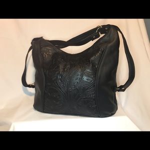 Ladies leather shoulder bag